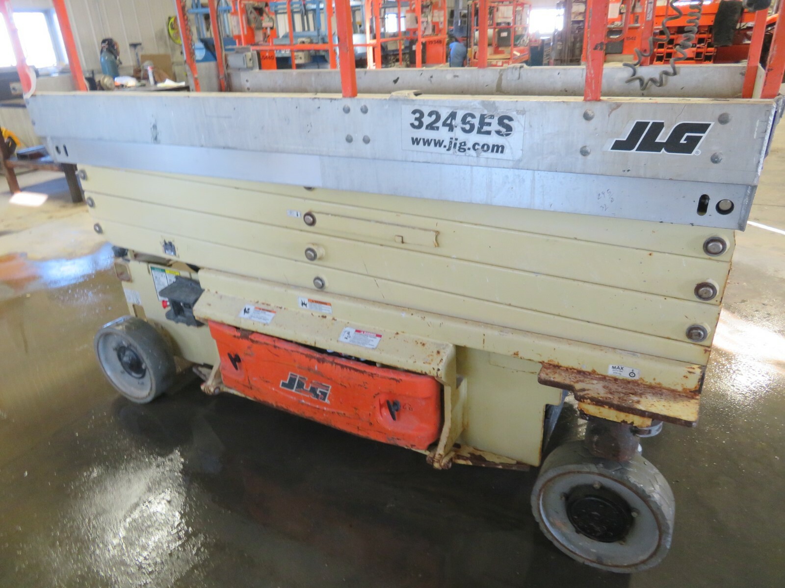 2011 JLG 3246ES 32' Electric Scissor Lift Aerial Manlift Platform genie Iowa
