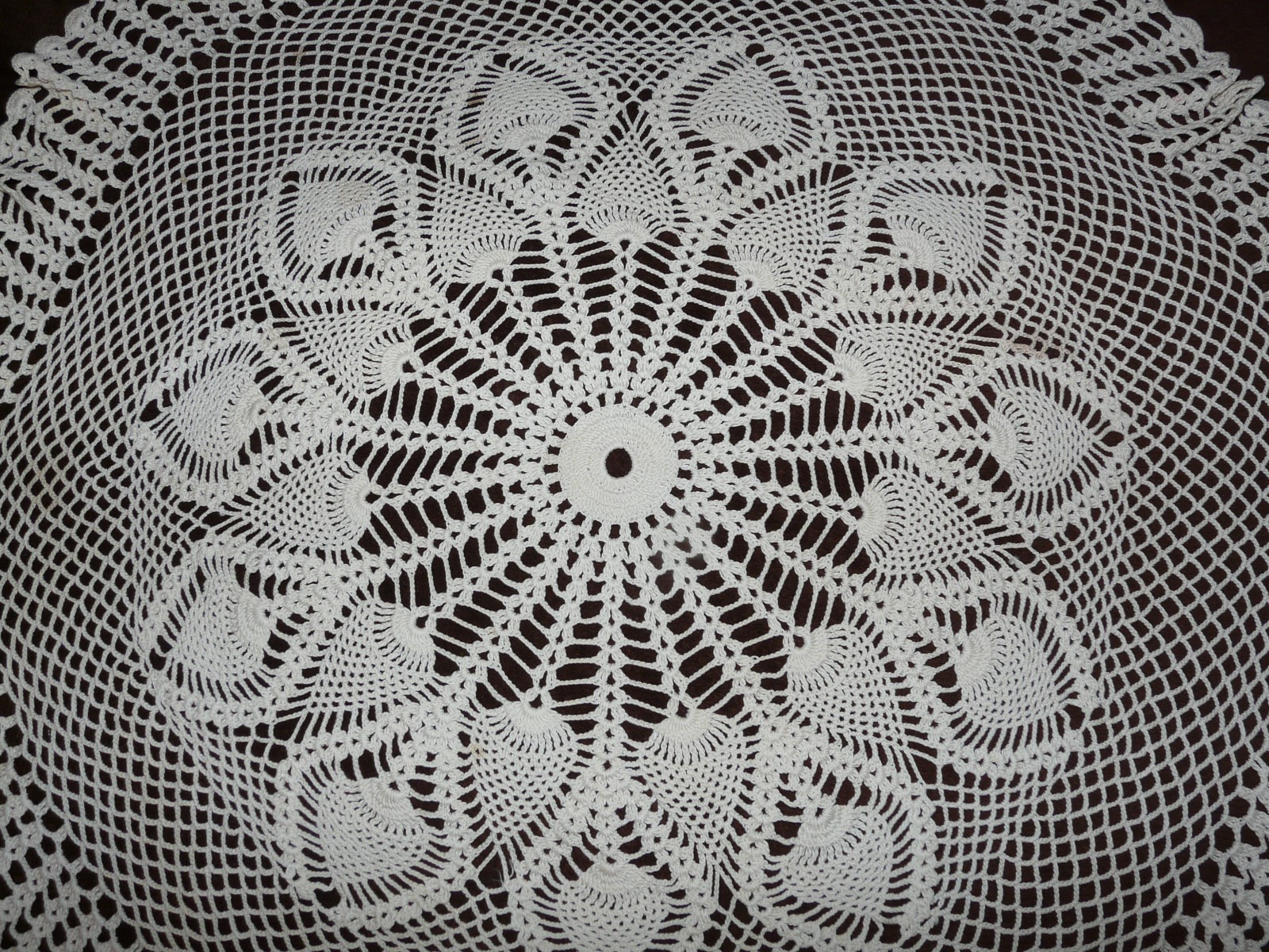 Vintage Hand Crochet Lace Round Table Topper ~  Small Tablecloth 26
