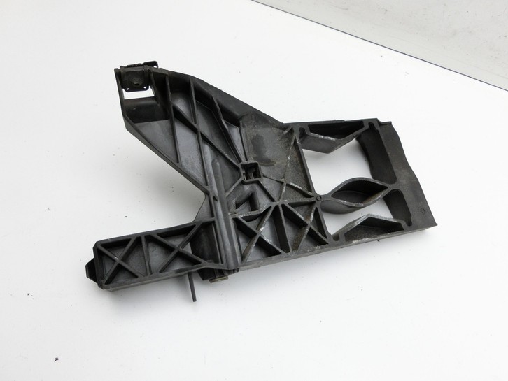 Audi A6 4G 11-14 Kombi Halter Träger Aufnahme Führung für Stoßstange Rechts Vorne Audi A6 4G 11-14 11.04.2012... Vorschau 4