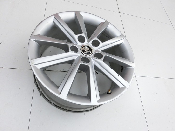 Skoda Superb 3T4 08-13 1 x Felge Aluminiumfelge 17 Zoll 5X112 Skoda Superb 3T4 08-13 20.06.2008 5E0601025E gebraucht Vorschau 2