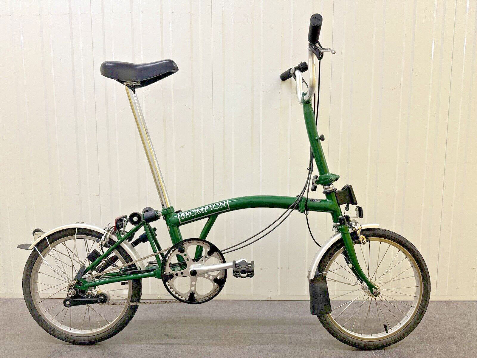 Brompton 3 Speed - Racing Green - 1 Year Warranty Brompton 3 Speed - Racing Green - 1 Year Warranty
