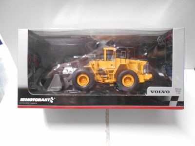 MOTORART 1:50 VOLVO 150E COD.10446