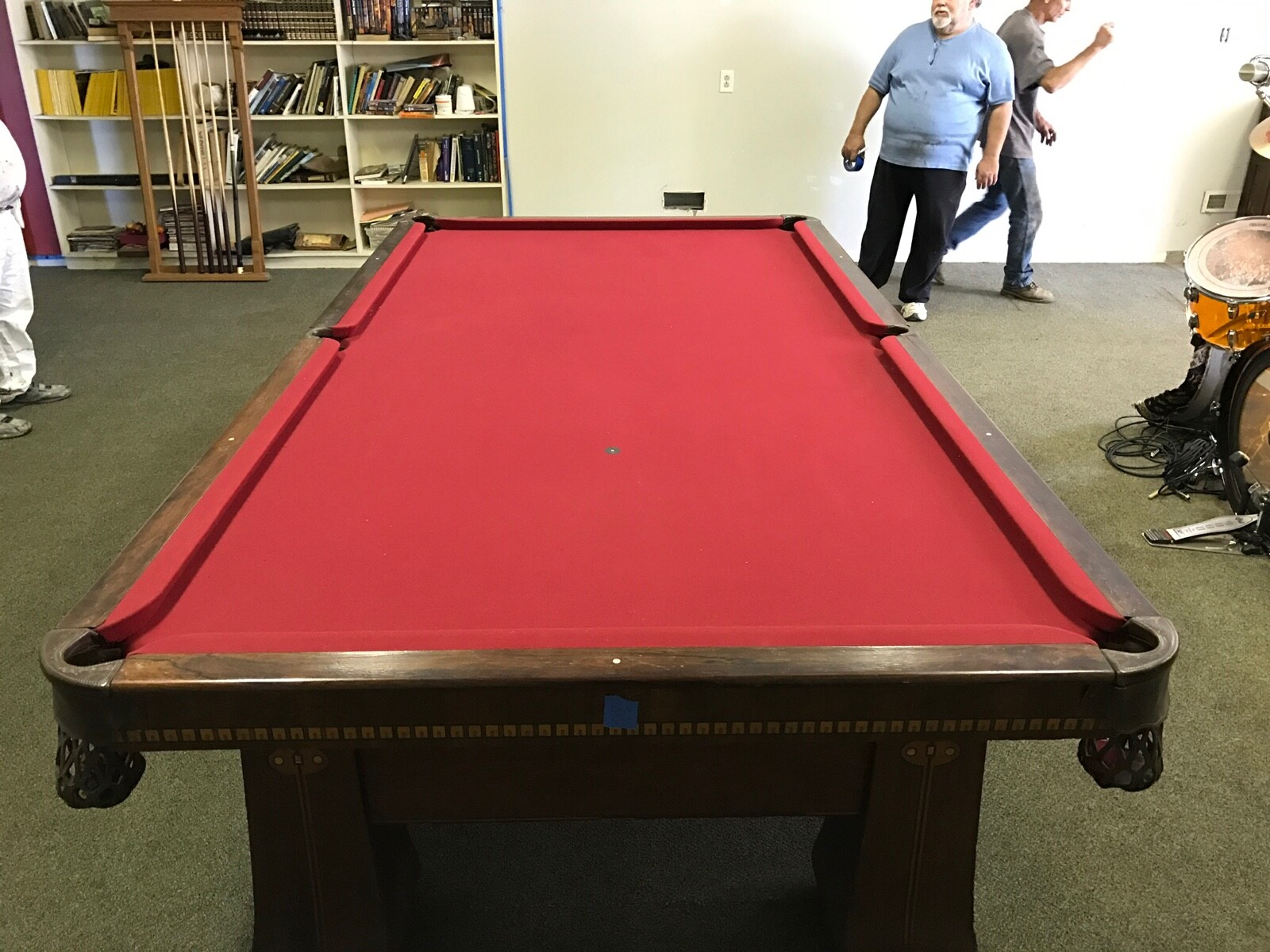 Brunswick/Monarch vintage snooker/pool table. With all original balls.