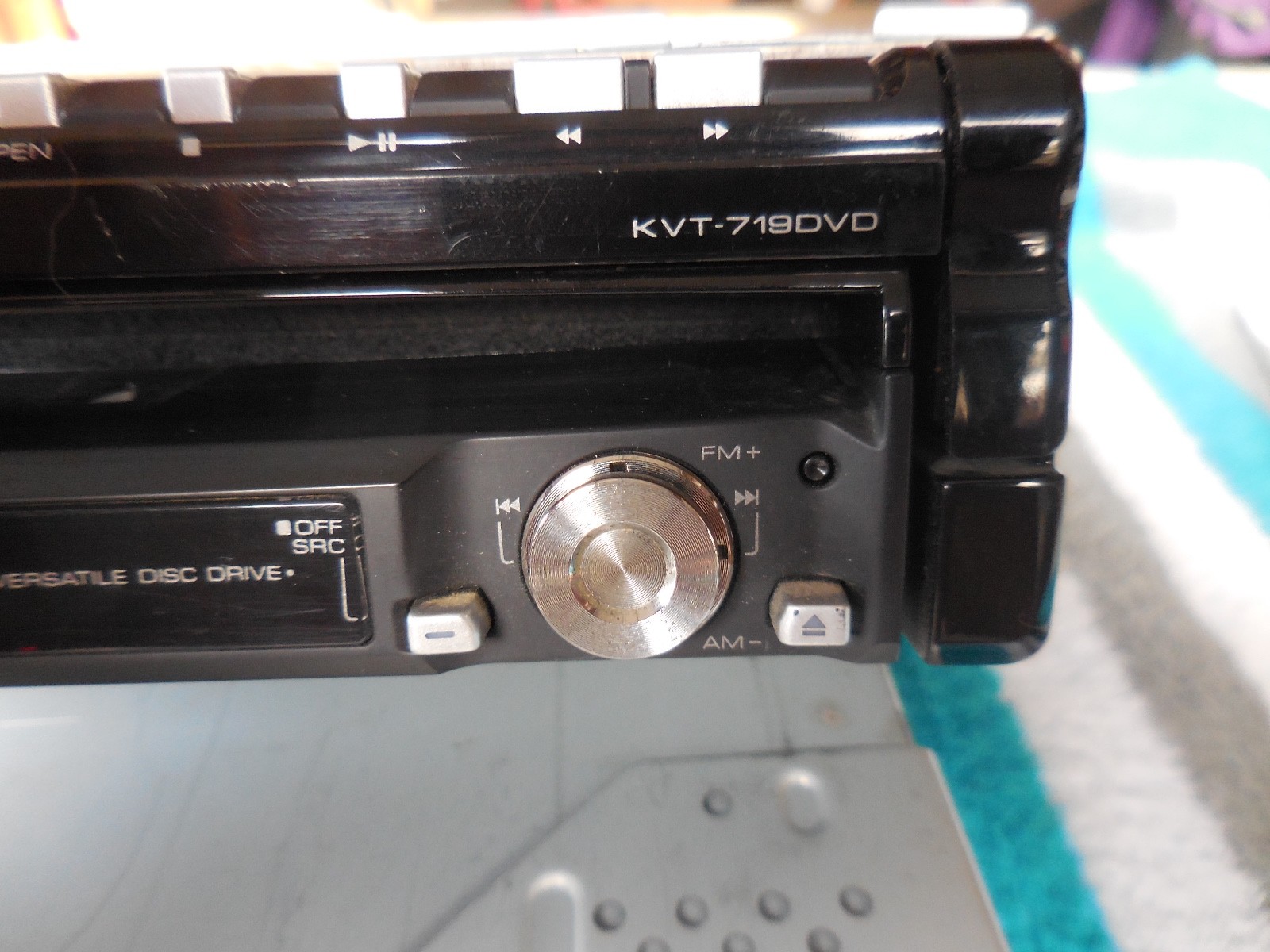Kenwood DVD KVT-719DVD,  body with face plate  PLEASE READ_____