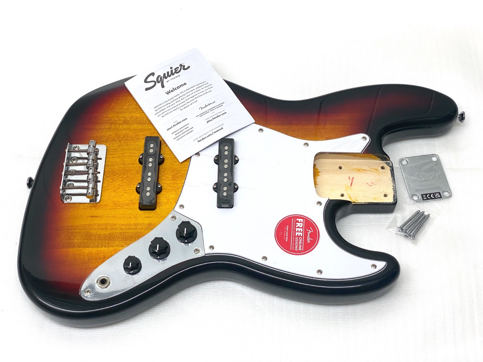 メンテ済 Squier by Fender Precision Bass 3TS Amazon.com: Fender Squier Debut Series Precision Bass Guitar
