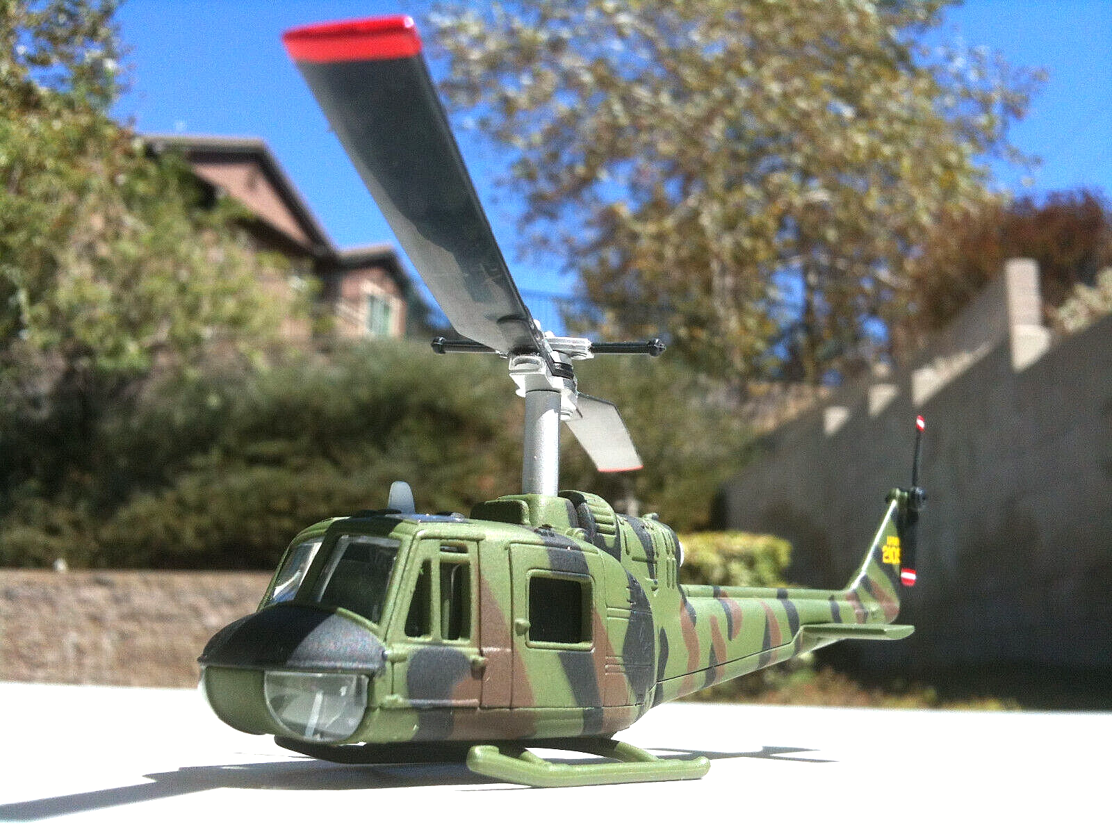 CORGI コーギー 1/48 UH-1C HUEY ヒューイ MEDEVAC HELICOPTER