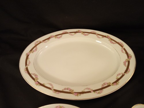 Hutschenreuther Altrohlau Habsburg Porcelain MZ Austria 33 Piece Set