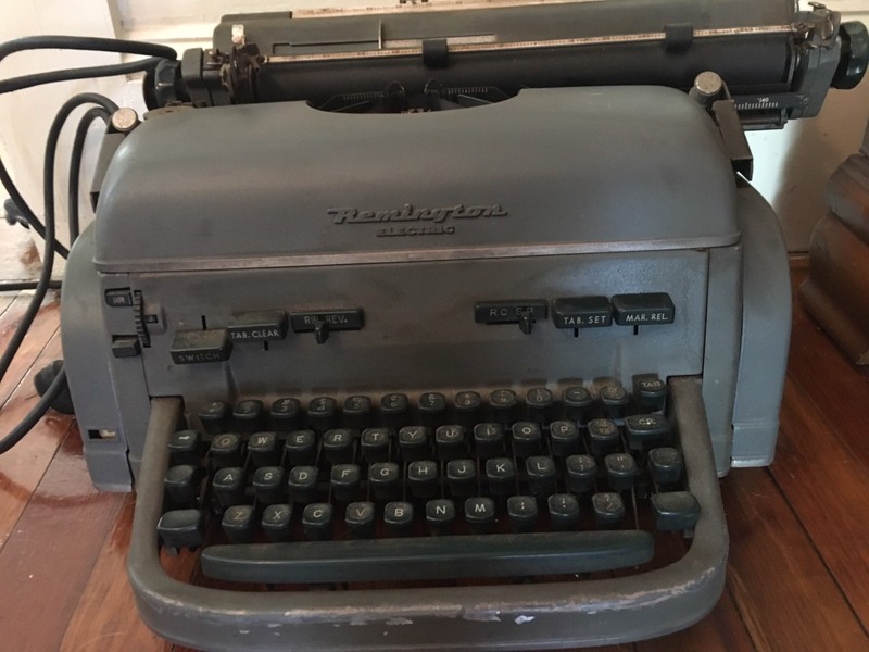 Remington typewriter photos of Remington Electric by year then serial
