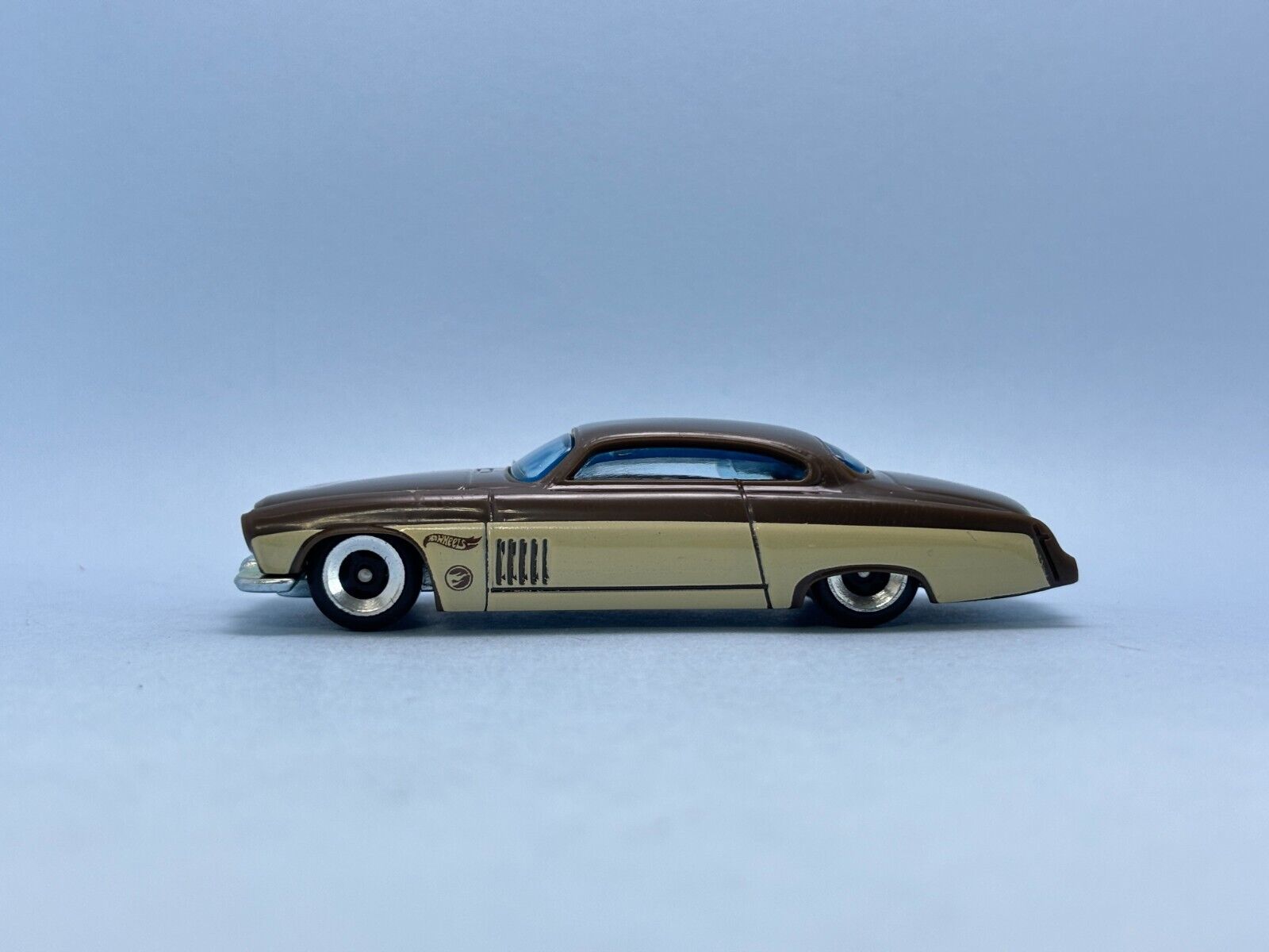 2025 HOT WHEELS RTH TREASURE HUNT 25B # FISH'D &CHIP'D 2025 HOT WHEELS RTH TREASURE HUNT 25B # FISH'D &CHIP'D