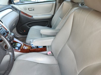 image 2 of interior