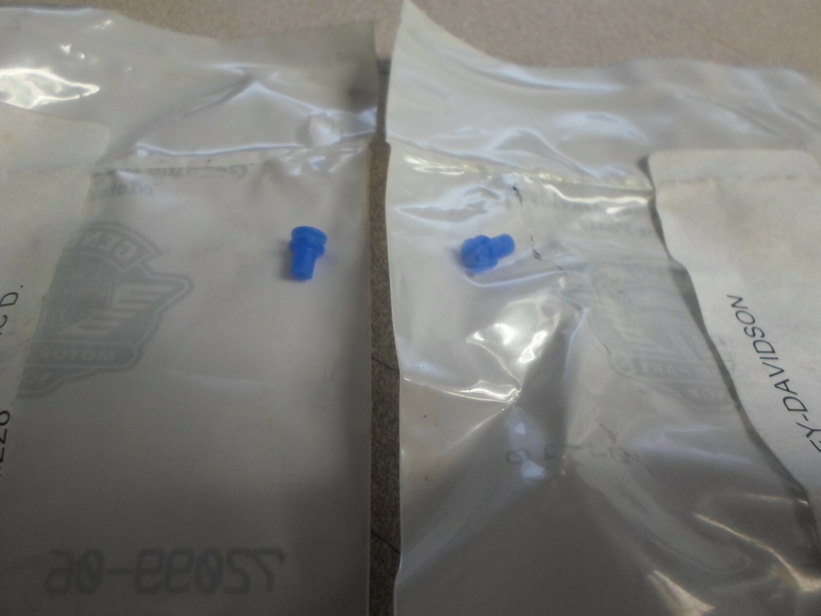 NOS Harley Davidson OEM Blue Wire Seals 72099-06 Qty 2 | eBay NOS Harley Davidson OEM Blue Wire Seals 72099-06 Qty 2 | eBay