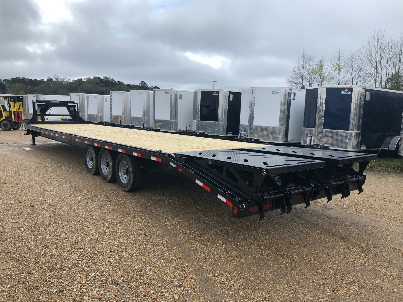 40' GOOSENECK DECKOVER--3/7000 AXLES--MAX RAMPS--IRON BULL--BRAND NEW--