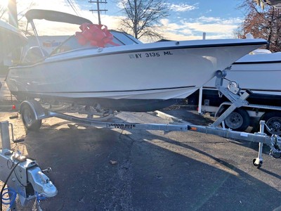 2016 Key West 203 DFS with Yamaha F150 and 75 hours ! Warranty until 2021