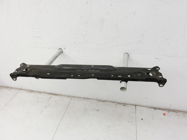 Mercedes W204 S204 C250 07-14 Querträger Träger Vorne Mercedes W204 S204 C250 07-14 29.08.2013 A2046200095 gebraucht Vorschau 2