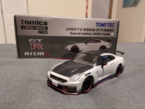 TLV NEO NISMO 特注 STP TAISAN GT-R 1/64 TOMICA LIMITED VINTAGE NEO NISMO 1/64] STP TAISAN GT-R 1993