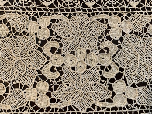 Antique FRENCH LACE CROCHET Placemats 6 +2