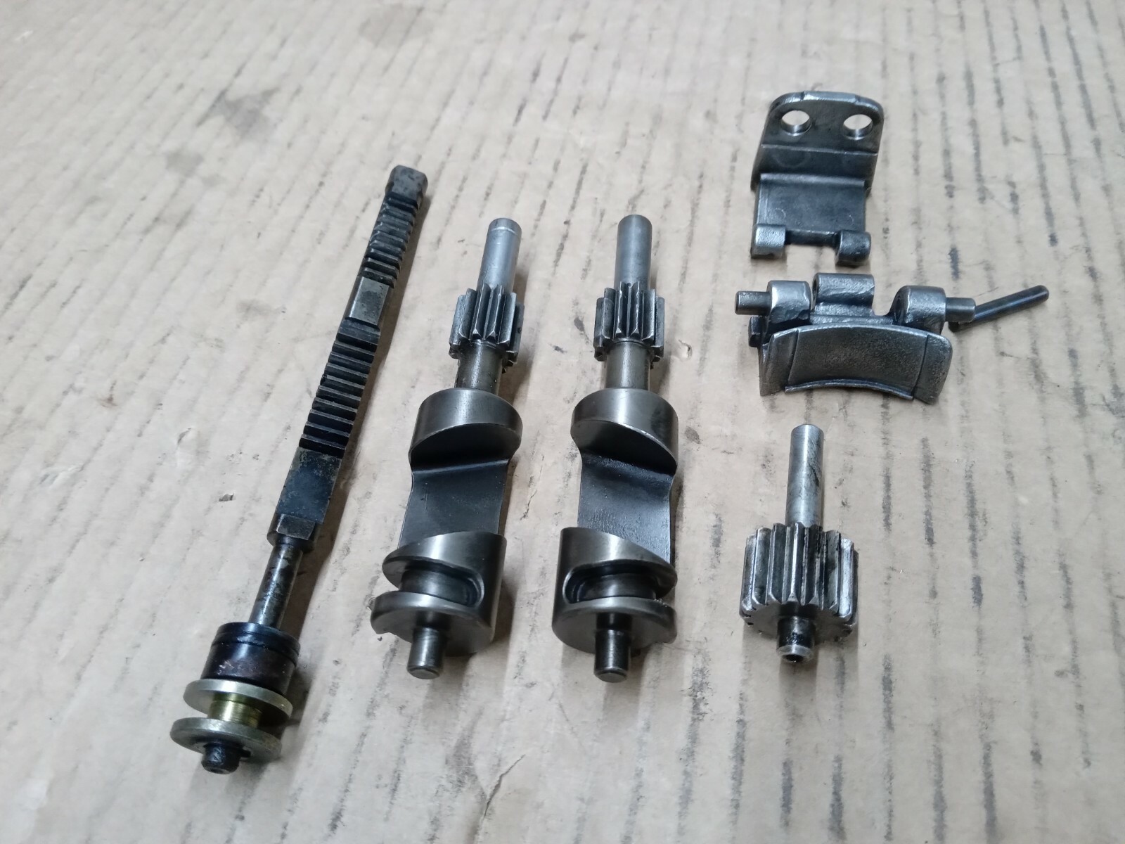 カワサキ　KDX250 エンジン　KIPSデバイスバルブ不具合有り カワサキ KDX250 エンジン KIPSデバイスバルブ不具合有り - メルカリ