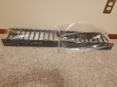 2 × APC Horizontal Cable Manager with Cover - Rack Mount 2U AR8606 731304