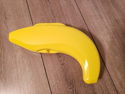 Tupperware Forget Me Not Banana Lunch Box Hinged Fruit Keeper 6168 Unused Yellow
