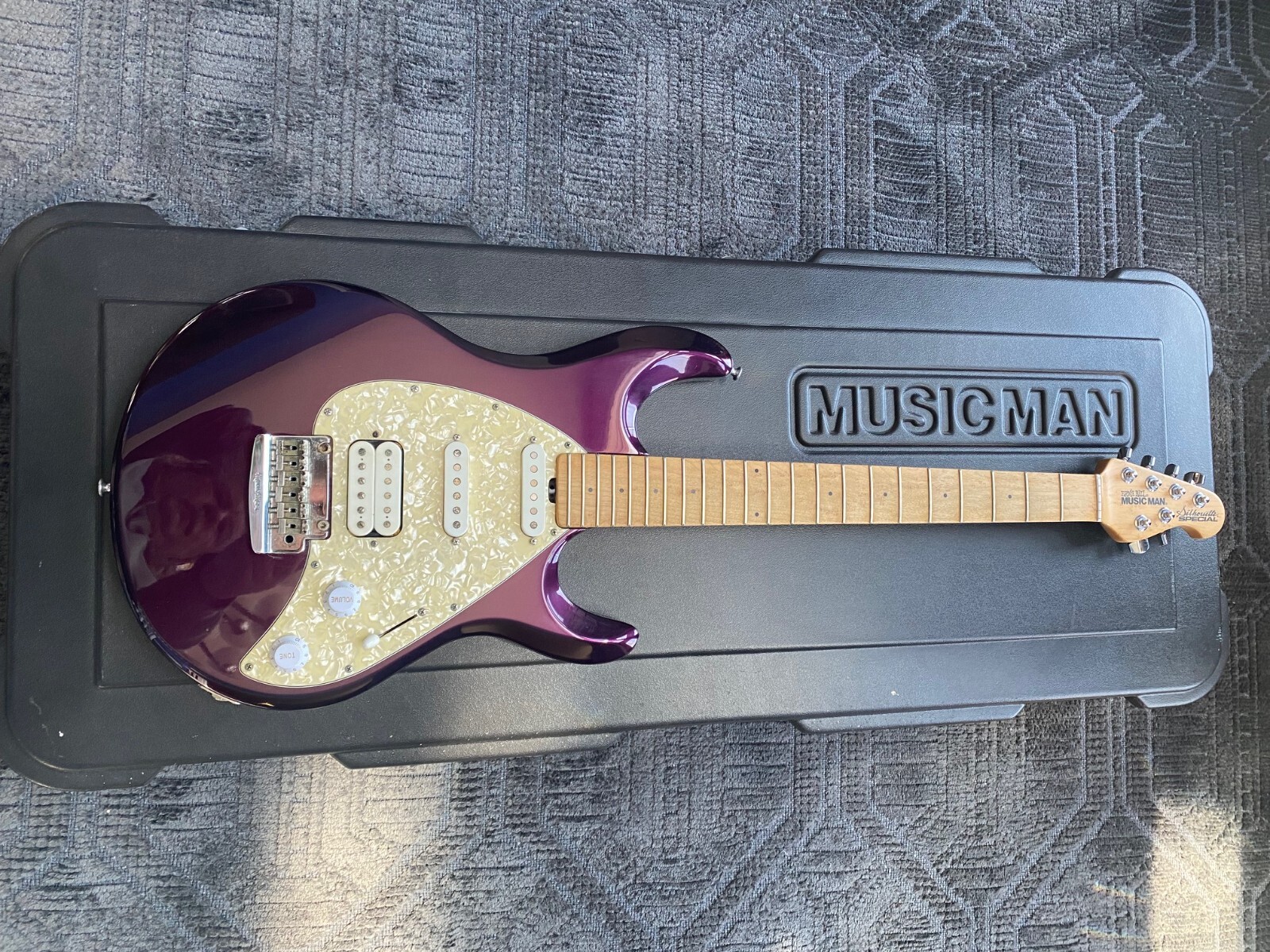 【セール⭐️】 MUSIC MAN silhouette Silhouette | Guitars | Ernie Ball Music Man