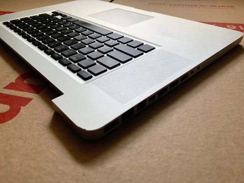APPLE MACBOOK PRO 17