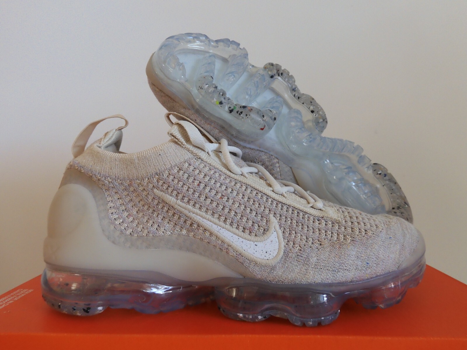 oatmeal vapormax