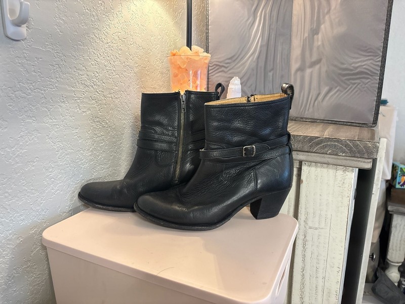 S: Frye Jackie Buckle Short Black Leather Ankle Boots Size 10B