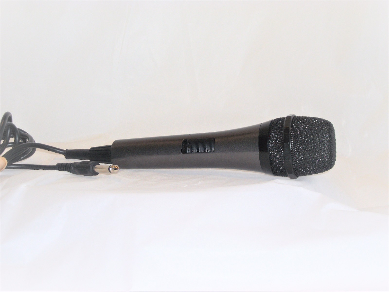 High Grade Low Noise Microphone with 6 foot cable