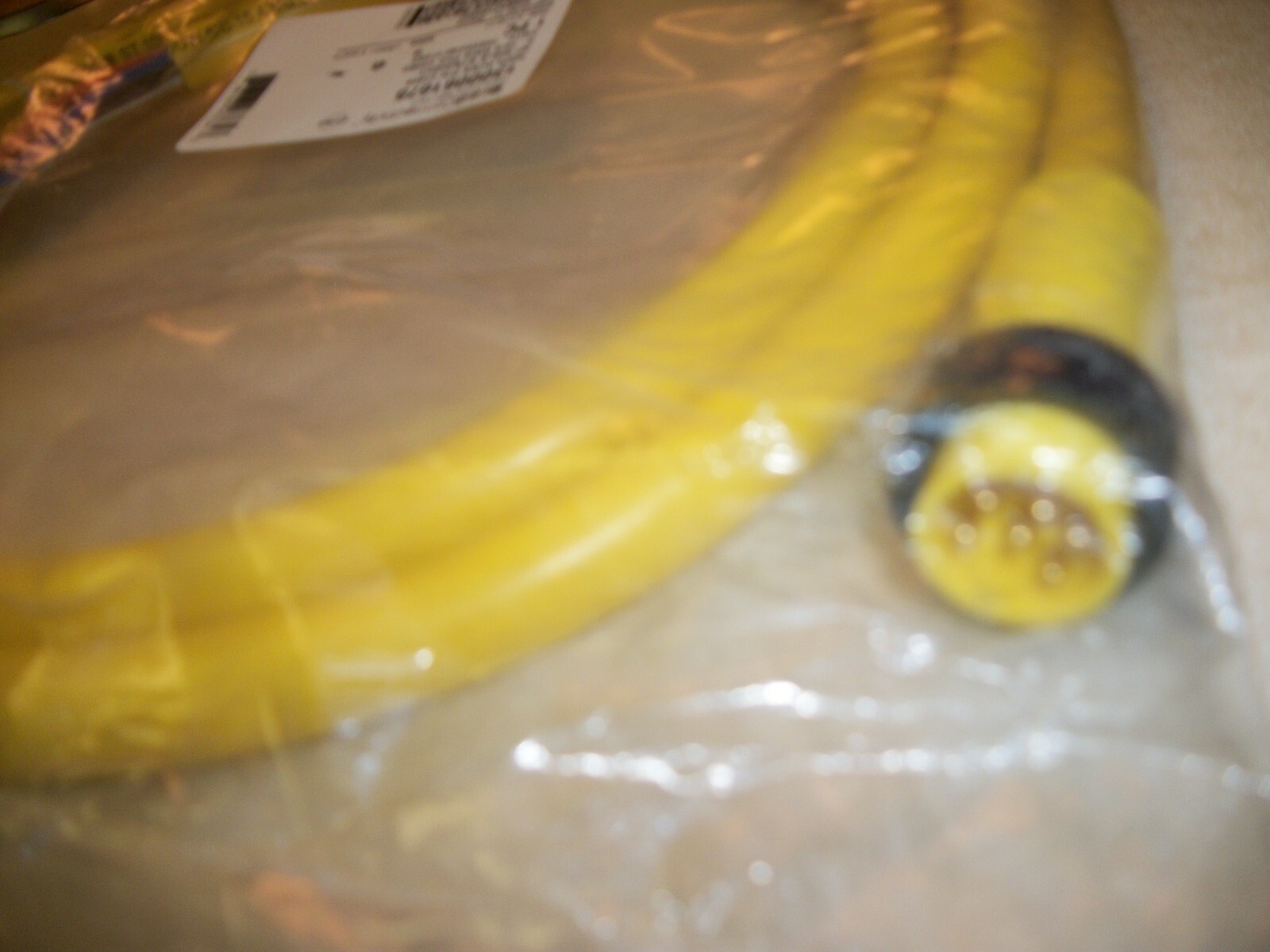 NEW MOLEX 6P MALE STRAIGHT 6 FOOT 16/6 AWG PVC CORD 106002A01F060 1300061675