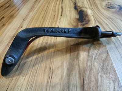Vintage Thompson Model F Cast-Iron Fly Tying Vise Quick Release Jaw