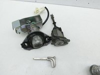 Lexus IS II 220d 05-13 Lim Türschloss Schließzylinder für Tür Links Vorne Lexus IS II 220d 05-13 30.04.2007 gebraucht Vorschau 2