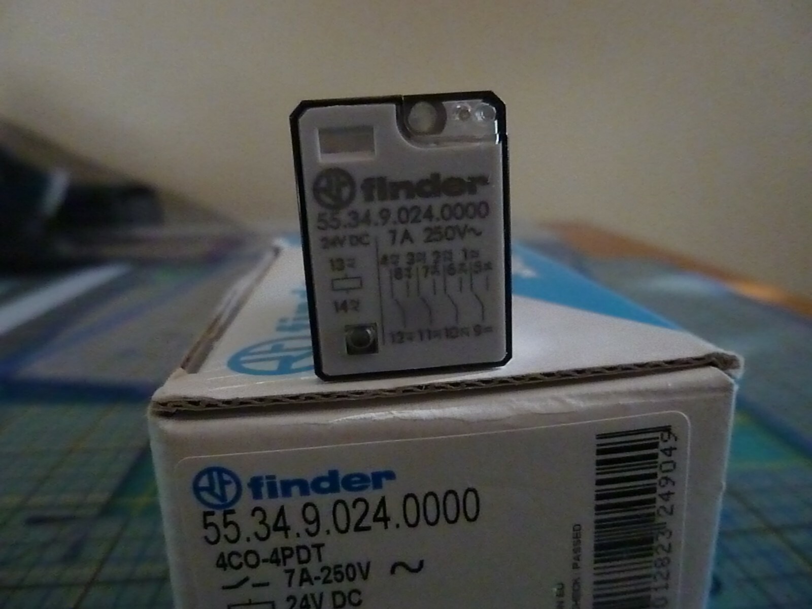 ONE (1) Finder 55.34.9.024.0000 Relay - 7 Amp - 250 Volt AC - 24 VDC  - NEW