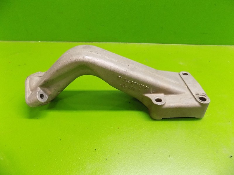 83 84 85 Porsche 944 OEM 94437512301 driver left engine mount bracket support
