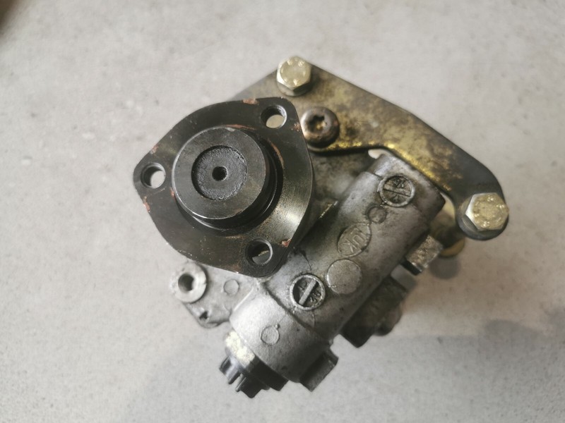 Mercedes-Benz Vito Pompe De Direction