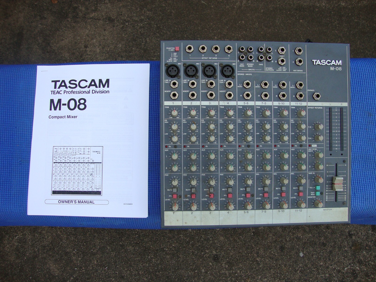 TASCAM-M208　MIXER　通電確認のみ　ジャンク品 TASCAM-M208 MIXER 通電確認のみ ジャンク品 - メルカリ