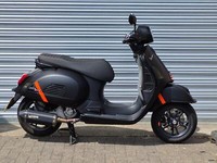 Piaggio Vespa GTS 300 SuperSport