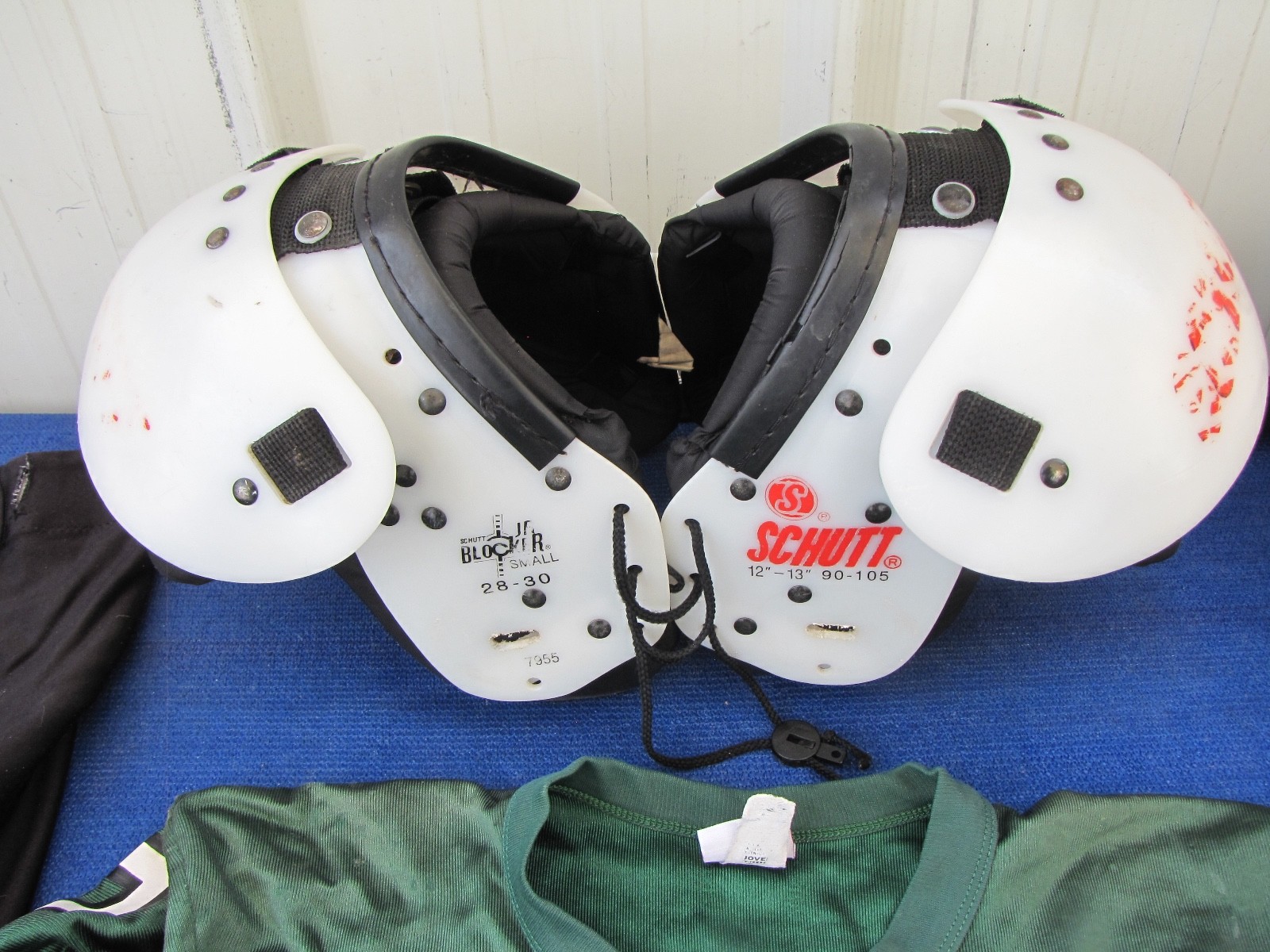 Schutt Youth Advantage Football Helmet Pads Uniforms Bundle