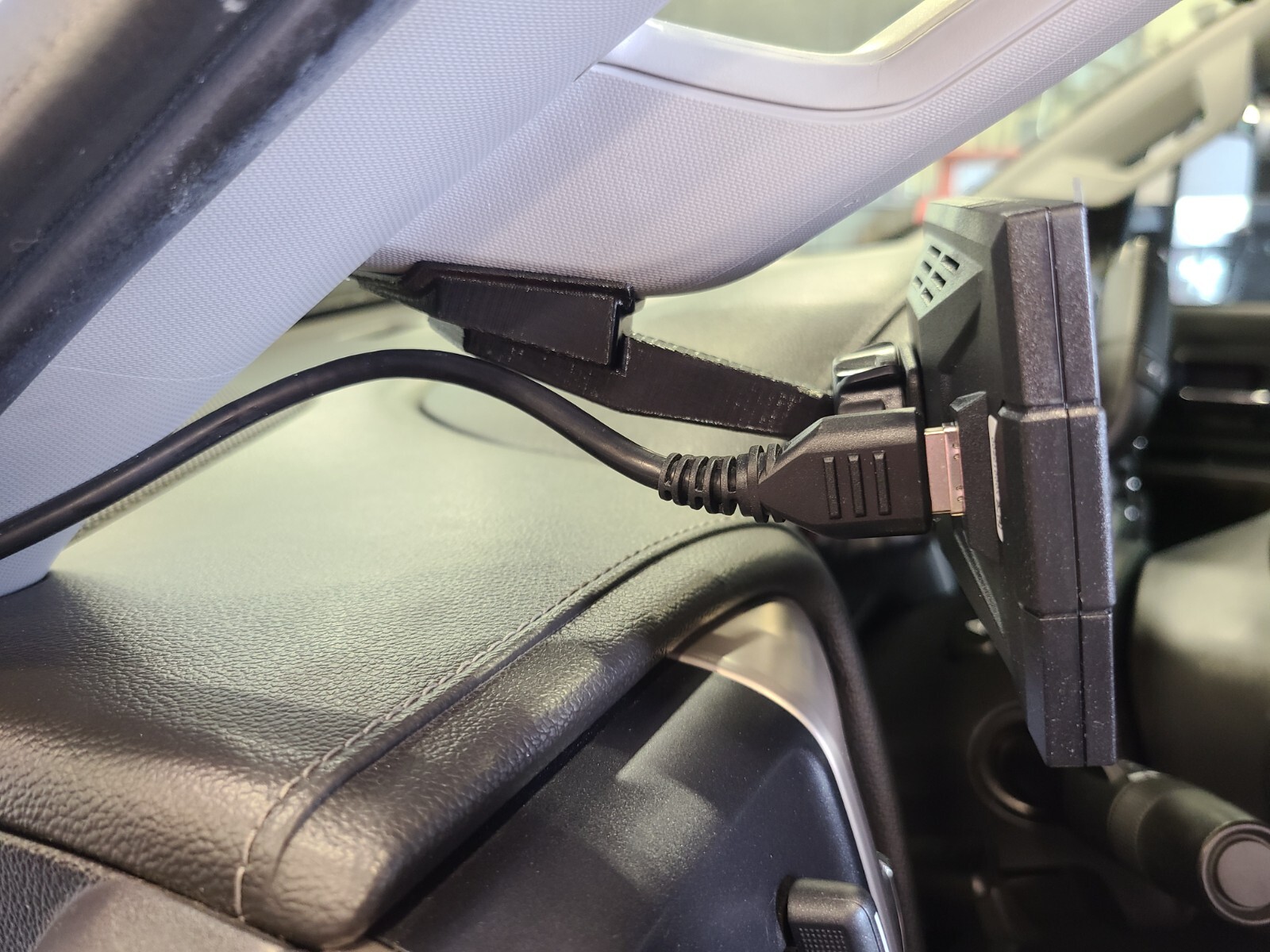 Stinger Pillar Mount for Edge CTS2 CTS3 fits, Chevy GMC 15-19 LML L5P Duramax