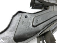 Ford Focus HP 18-22 KombiLim Halter Träger Aufnahme Führung für Stoßstange Links Hinten Ford Focus HP 18-22... Vorschau 5