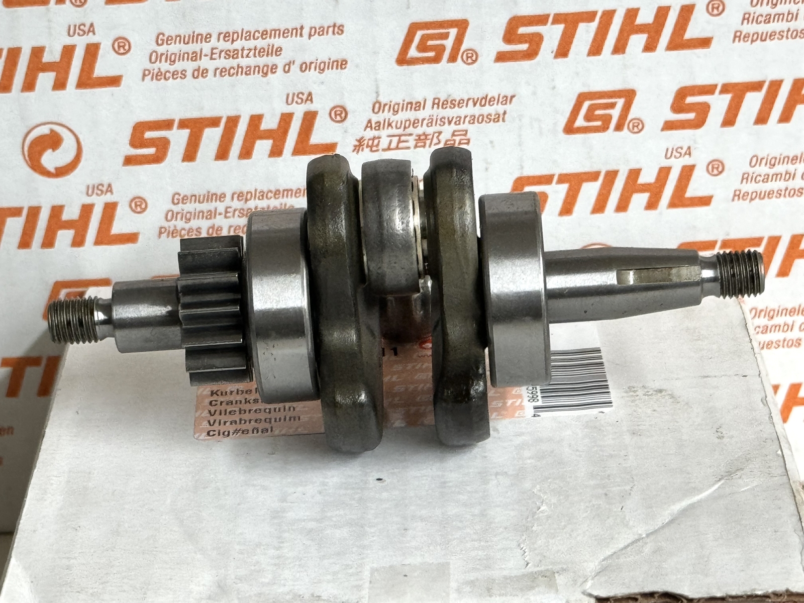 STIHL OEM CRANKSHAFT 4180 030 0411 FS130 R FS310 FS131 R KM130R FB131 HT131 MORE - Picture 3 of 4