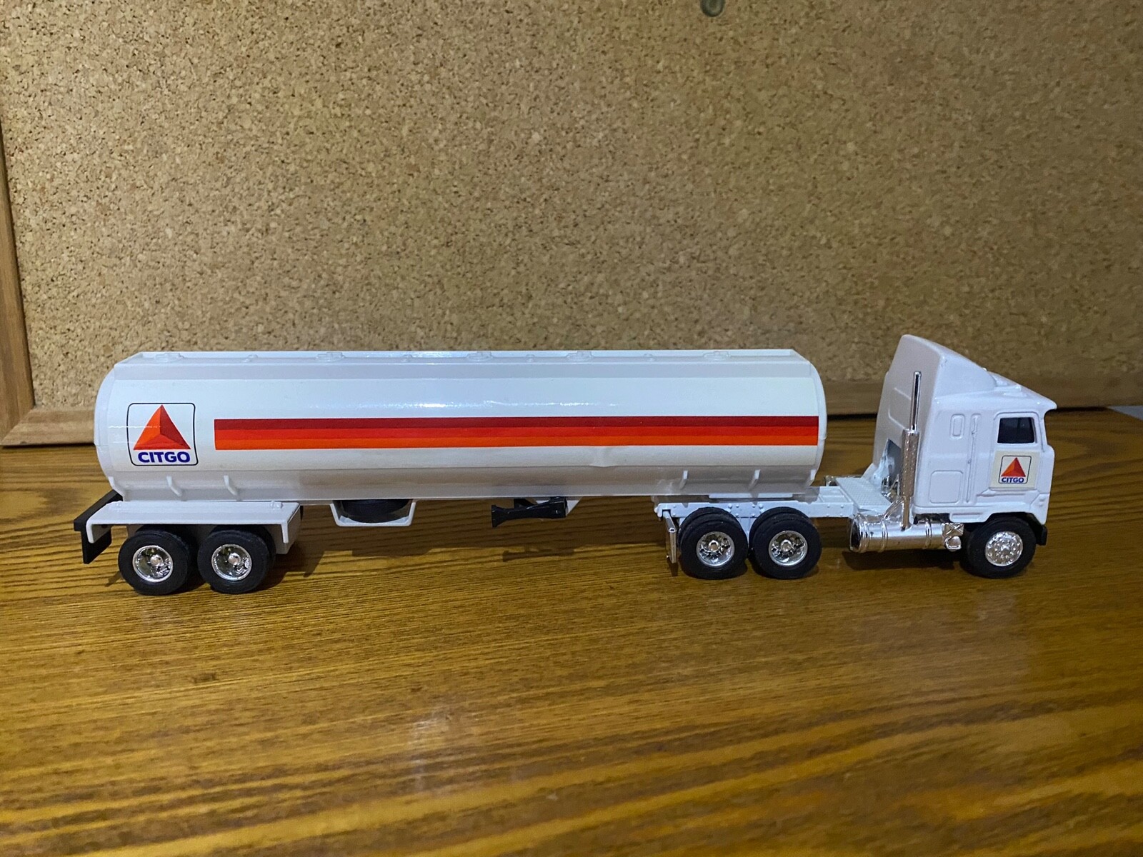 70s MACK TRUCK 貯金箱 70s MACK TRUCK 貯金箱 - メルカリ