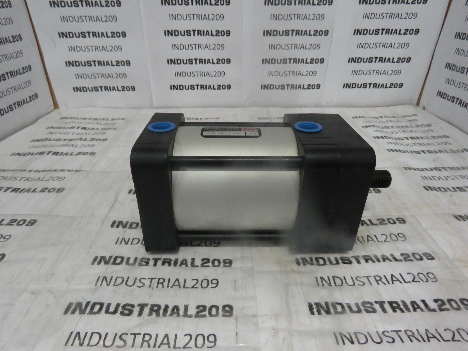 ARO CYLINDER 1840 1009 1 030 / 1078 NEW IN BOX