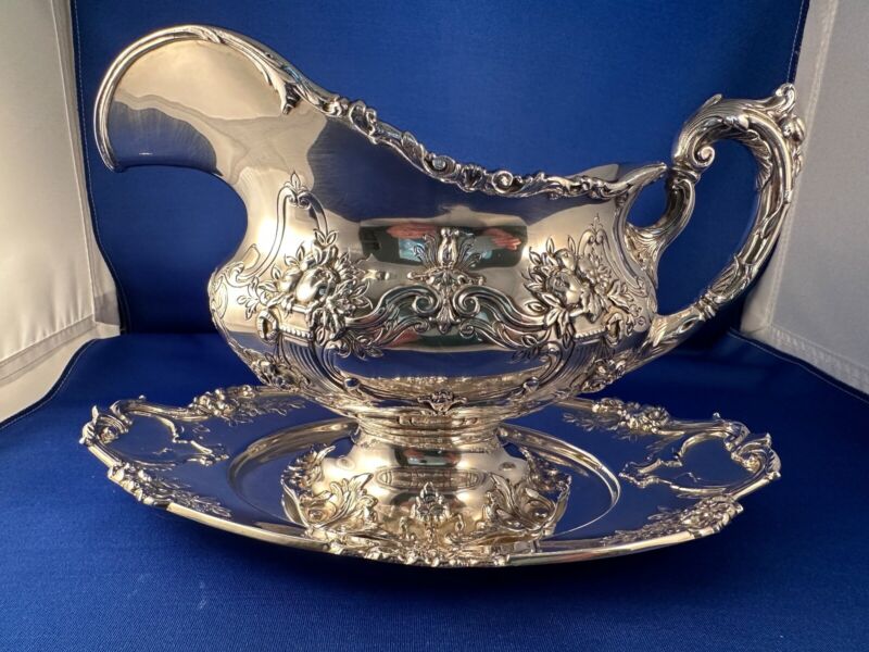 Francis I sterling silver Reed & Barton Gravy Boat w/tray, mint, original owner