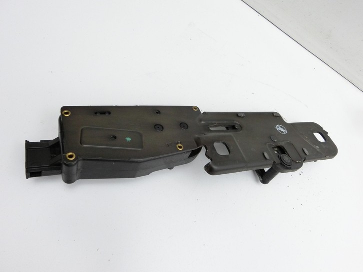 Audi Audi Q5 8R 08-12 ZV Stellmotor Heckklappe Zuziehhilfe Audi Audi Q5 8R 08-12 09.06.2009 4F9827383E 4F9827383D... Bild 3