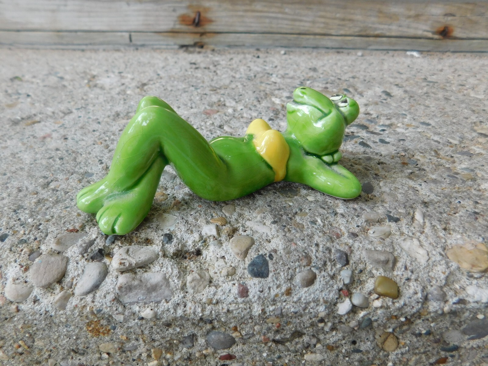 VINTAGE FROG YELLOW BIKINI LAYING DOWN CERAMIC FIGURINE CAPILANO