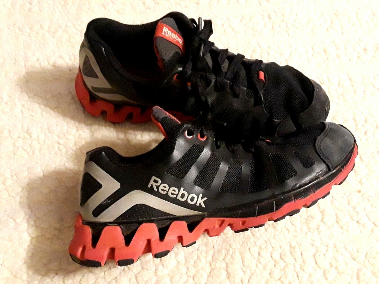 Reebok Youth Boys ZigTech V45676 Black Red Running Shoes