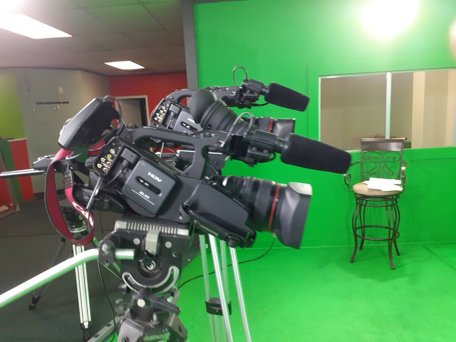 Canon XL-H1A, and XL H1 1080i, 3-CCD 16:9 HD Camcorders Canon XL-H1A, and XL H1 1080i, 3-CCD 16:9 HD Camcorders