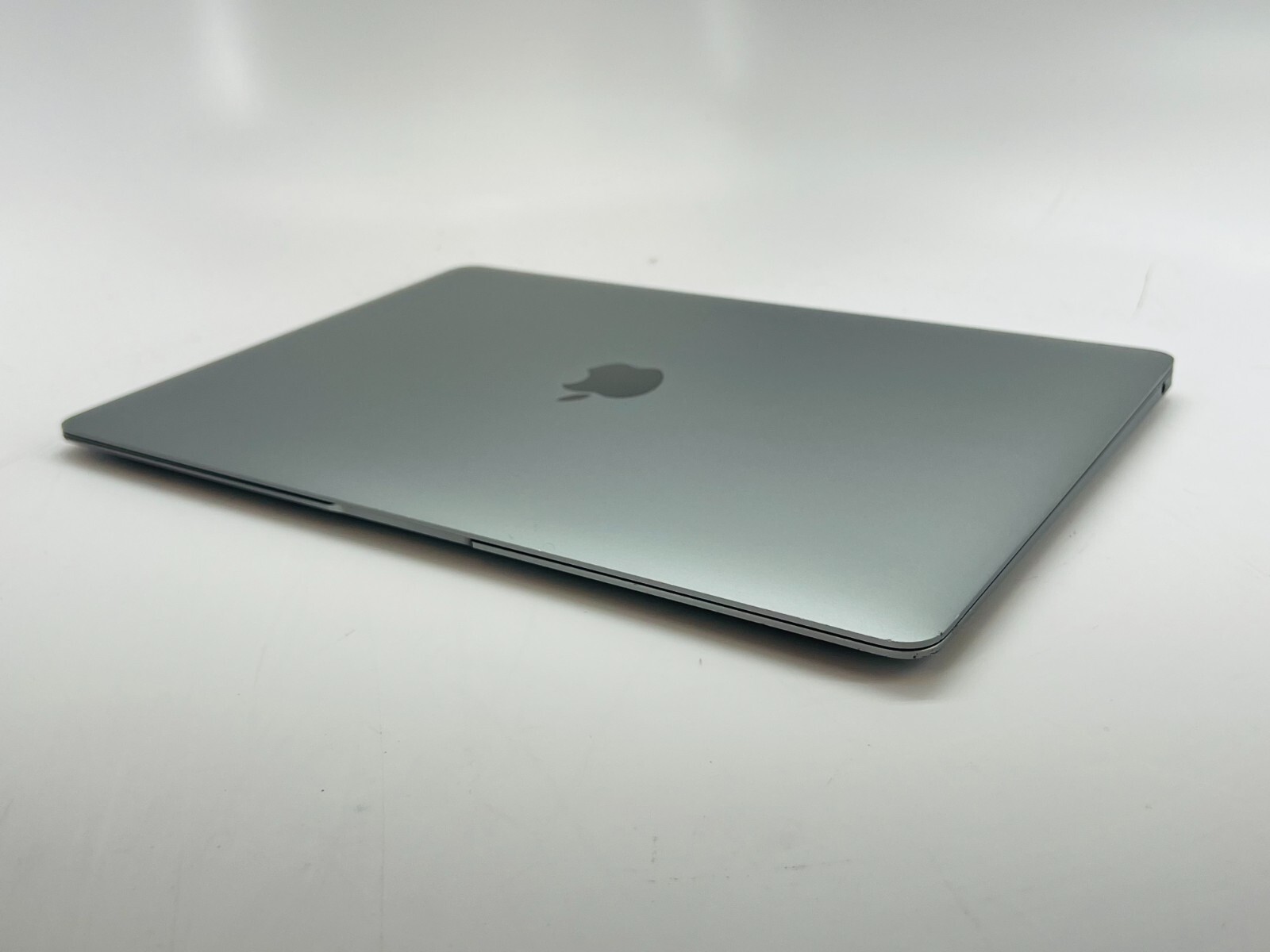 Apple 2020 MacBook Air M1 3.2GHz (7-Core GPU) 16GB RAM 256GB
