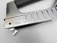 Peugeot 3008 I 0U 13-16 HDI 1,6 82KW Haltegriff für Mittelkonsole für Beifahrer Rechts Vo Peugeot 3008 I 0U 13-16... Vorschau 2