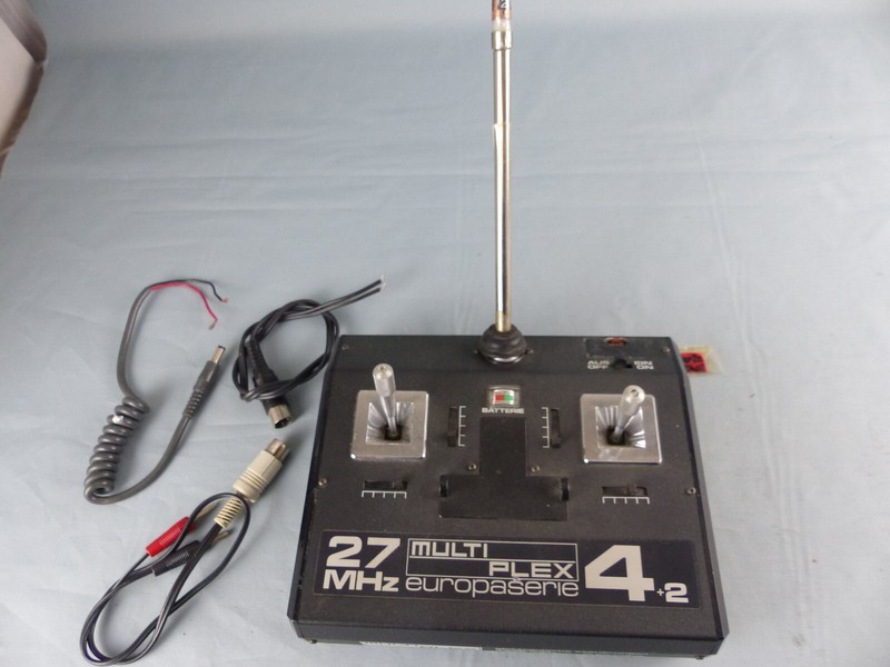 Multiplex Europaserie 4+2 Ã©Metteur Rc ,  27 Mhz Avec Antenne , TestÃ©